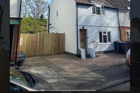 sandown cottage in esher